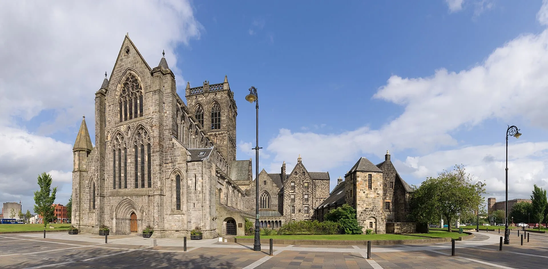 Paisley Abbey beside the town square